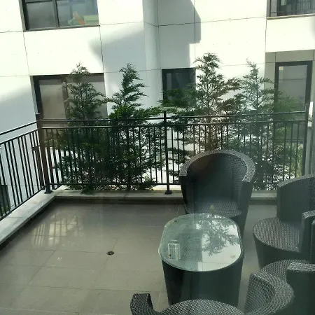 City Violeta Apartment *